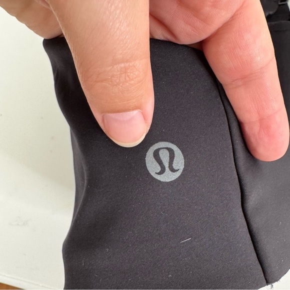 Lululemon AirSupport Bra *High Support, C-DDD Cups
Black Asphalt Grey Size 34DD - Picture 6 of 9